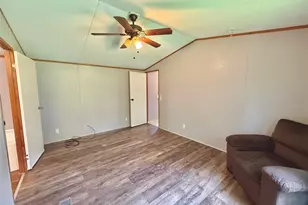 102 Western Way, Angleton, TX 77515 - Photo 16