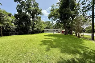 102 Western Way, Angleton, TX 77515 - Photo 34