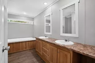 10 Oakwood Dr, Huntsville, TX 77320 - Photo 14