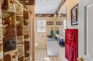 483 Riverside Dr, Palacios, TX 77465 - Photo 18