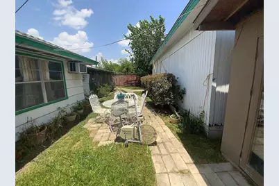 1838 Huge Oaks Street, Houston, TX 77055 - Photo 16
