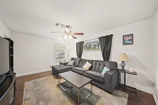 2017 Isla Dr, Pearland, TX 77581 - Photo 4