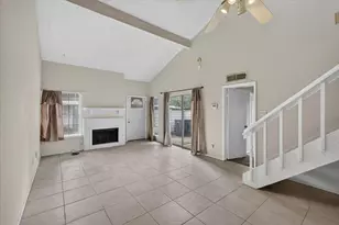 11881 Bob White Dr, Houston, TX 77035 - Photo 6