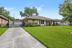 5618 Edith St, Houston, TX 77081 - Photo 2