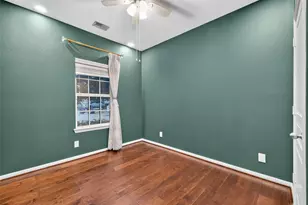 7122 Freesia Ct, Baytown, TX 77521 - Photo 22