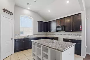4522 Cres Lake Cir, Baytown, TX 77521 - Photo 10