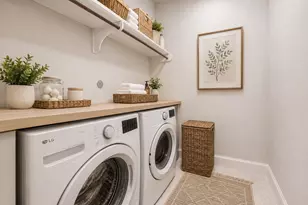 2048 W Main St, Houston, TX 77098 - Photo 40