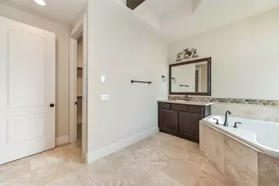 2048 W Main Street, Houston, TX 77098 - Photo 36