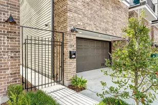 1304 W 23rd St, Houston, TX 77008 - Photo 2
