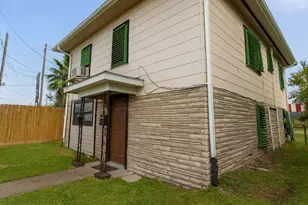 6113 Ave Q 1/2, Galveston, TX 77551 - Photo 16