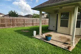 2 Signal Hill Dr, Manvel, TX 77578 - Photo 20