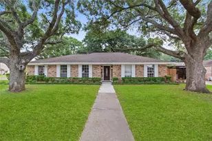 2001 Briar Ln, Richmond, TX 77469 - Photo 1