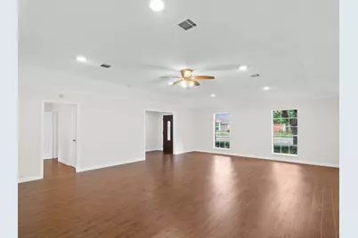 2001 Briar Lane, Richmond, TX 77469 - Photo 10