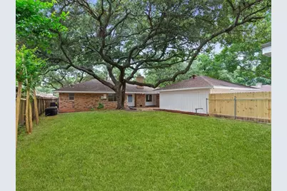 2001 Briar Lane, Richmond, TX 77469 - Photo 8