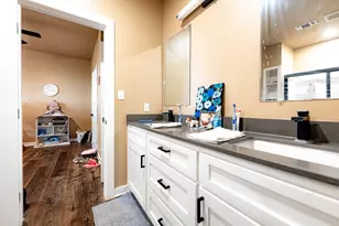 487 Co Rd 301, Shiner, TX 77984 - Photo 22