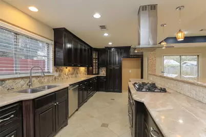 9418 Meadowbriar Lane, Houston, TX 77063 - Photo 6