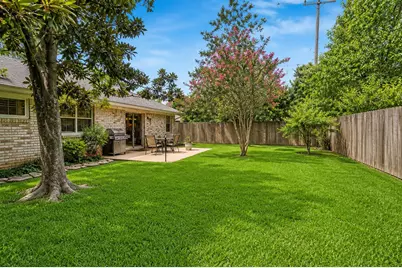 9418 Meadowbriar Lane, Houston, TX 77063 - Photo 22