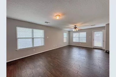 13327 Belvedere Park Court, Houston, TX 77047 - Photo 18