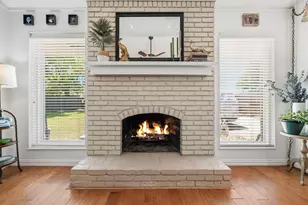 10723 Wickersham Ln, Houston, TX 77042 - Photo 10