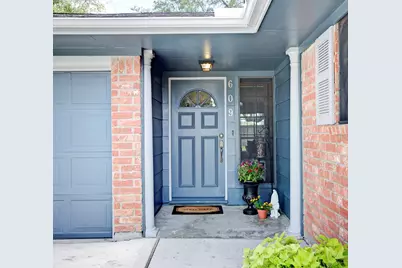 609 Mary Ann Drive, Friendswood, TX 77546 - Photo 2
