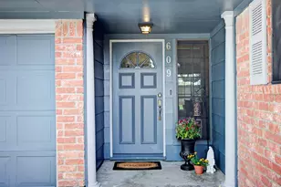 609 Mary Ann Dr, Friendswood, TX 77546 - Photo 2