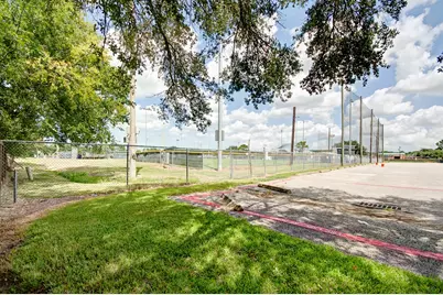 609 Mary Ann Drive, Friendswood, TX 77546 - Photo 24