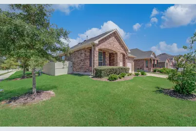 10442 Eastern Bluestar Drive, Conroe, TX 77385 - Photo 4