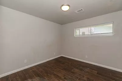 121 Glynn Drive, Bridge City, TX 77611 - Photo 8