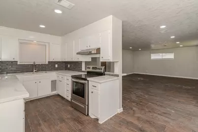 121 Glynn Drive, Bridge City, TX 77611 - Photo 6