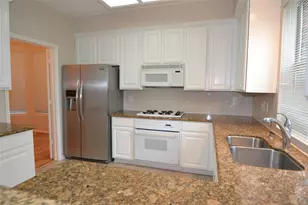 15406 Amesbury Ln, Sugar Land, TX 77478 - Photo 18
