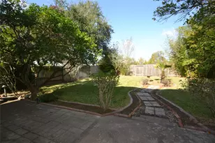 15406 Amesbury Ln, Sugar Land, TX 77478 - Photo 48