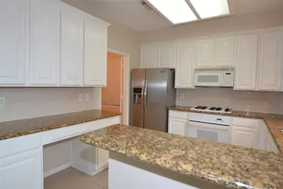 15406 Amesbury Lane, Sugar Land, TX 77478 - Photo 16