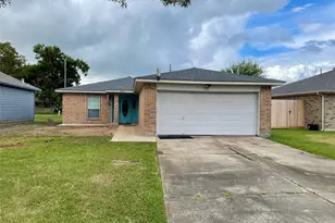 1511 North Ave N, Freeport, TX 77541 - Photo 1