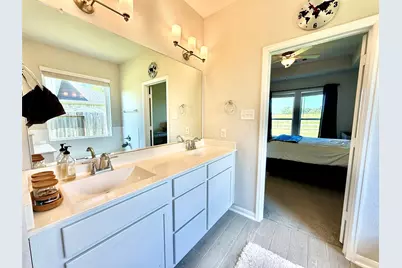 307 Twin Lakes Blvd West, West Columbia, TX 77486 - Photo 14