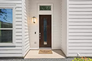 5809 E Post Oak Ln, Houston, TX 77055 - Photo 2