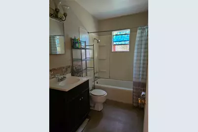 2611 1st St, Bay City, TX 77414 - Photo 10