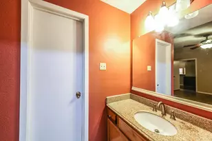 8100 Cambridge St, Houston, TX 77054 - Photo 10