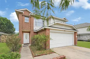 911 Richview Dr, Houston, TX 77060 - Photo 2