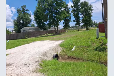 825 Road 51023, Cleveland, TX 77327 - Photo 10