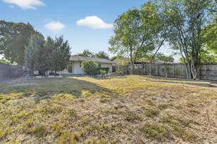 5706 Breezewood Dr, Austin, TX 78745 - Photo 22