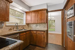 2107 N Rayburn Ct, Pasadena, TX 77502 - Photo 6