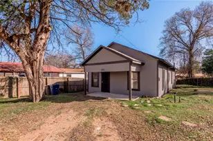 703 Avenue J, Huntsville, TX 77320 - Photo 22