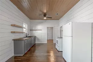 703 Avenue J, Huntsville, TX 77320 - Photo 8