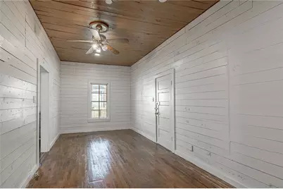 703 Avenue J, Huntsville, TX 77320 - Photo 14