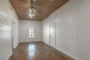 703 Avenue J, Huntsville, TX 77320 - Photo 14