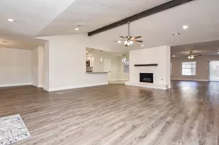 8134 Ivan Reid Dr, Houston, TX 77040 - Photo 6