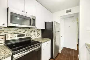 7098 N Holiday Dr, Galveston, TX 77550 - Photo 12