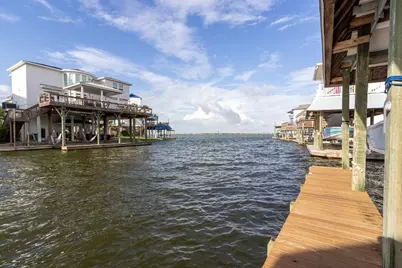 1330 Leilani Drive, Tiki Island, TX 77554 - Photo 6