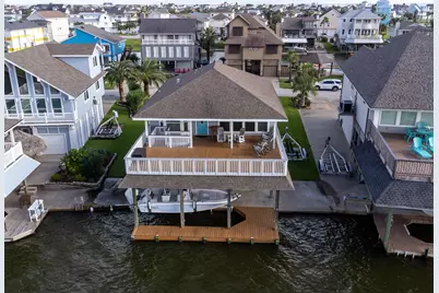 1330 Leilani Drive, Tiki Island, TX 77554 - Photo 4