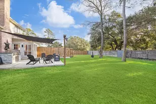 2103 Mountain Lake Dr, Kingwood, TX 77345 - Photo 2